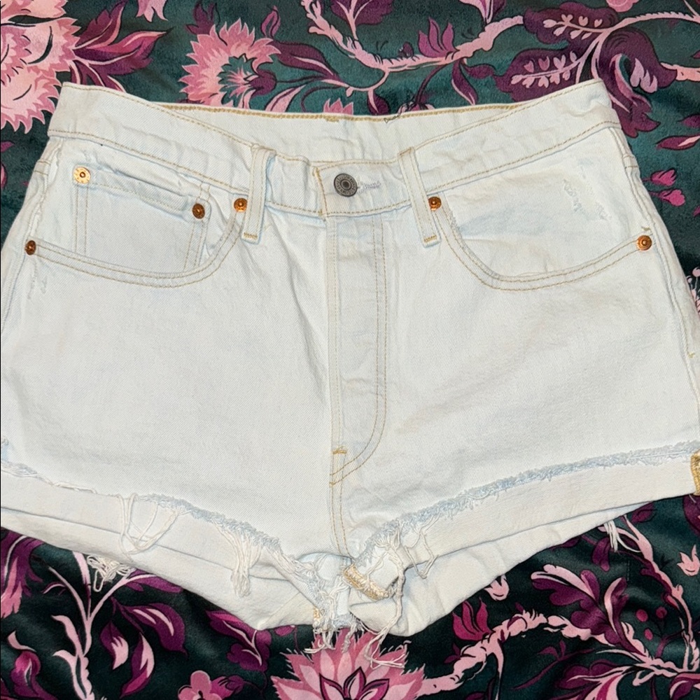 Levi’s 501 High Rise Button Fly Jean Shorts W30